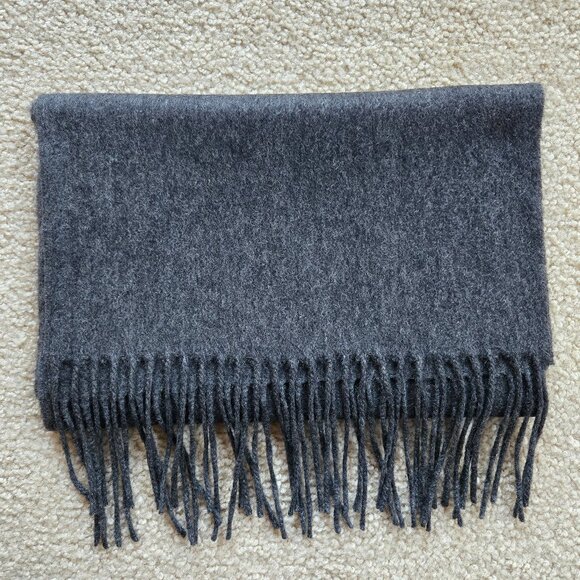 NWOT Charcoal Grey Cashmere Fringed Scarf - Picture 1 of 8